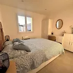 T2 Vue A Giens Apartmán *